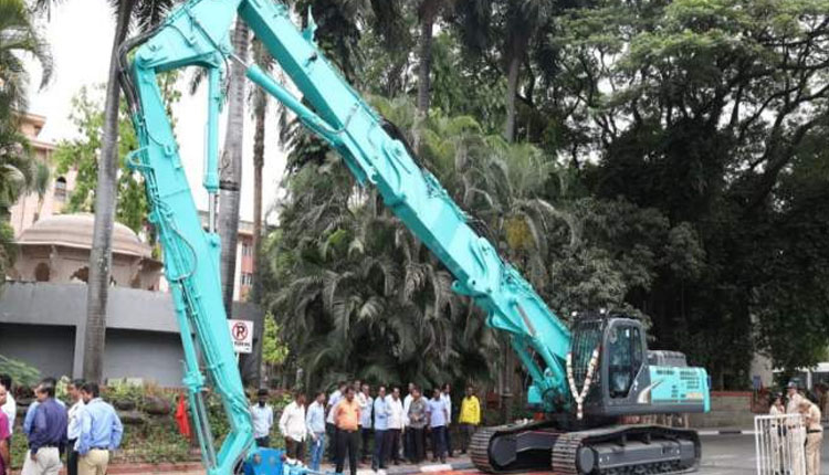 Pune Municipal Corporation (PMC) the hammer will also hit unauthorized constructions of 56 floors in the city pune municipal corporation has taken machines worth rs 3 crore