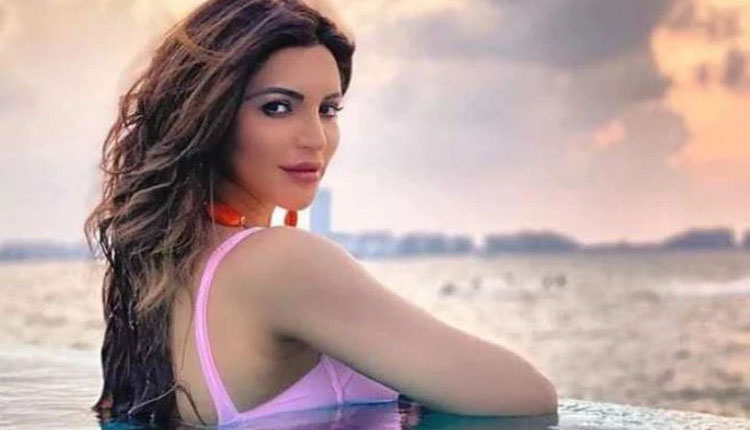 Shama Sikander Super Bold shama sikander looking super bold in swimsuit shares her look