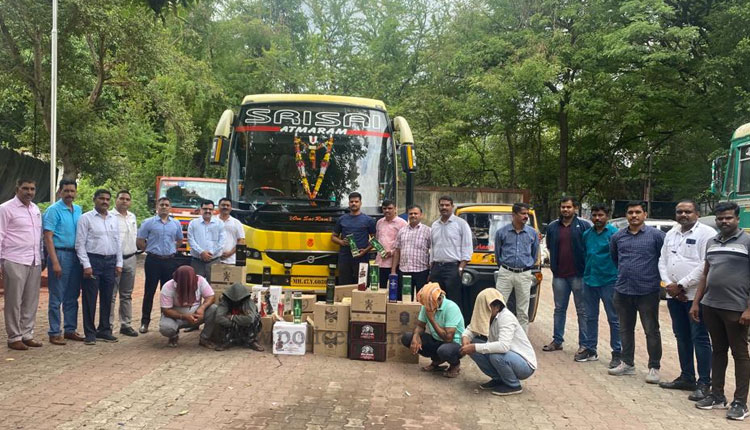 Pune Crime | Illegal transport of foreign liquor from luxury buses! State Excise Department seizes Rs 80 lakh worth of goods including buses