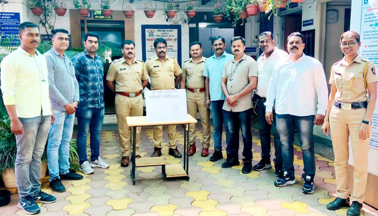 Pune Crime Woman arrested for stealing gold Dattawadi police action
