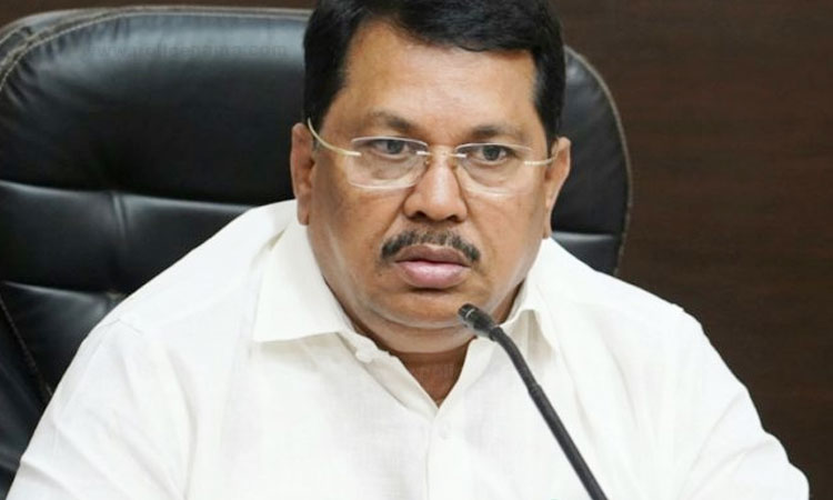 Corona in Maharashtra | Minister Vijay Vadettivar's big statement; "The current corona outbreak is a sign of a fourth wave," he said.