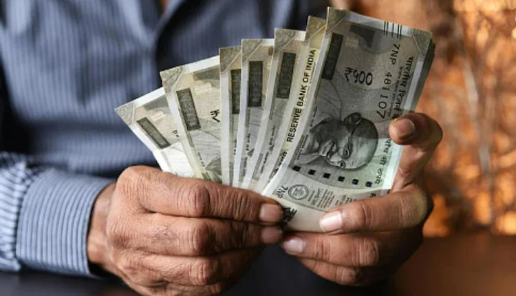 Sarkari Pension invest 210 rupees per month in atal pension yojana and get 5000 pension per month