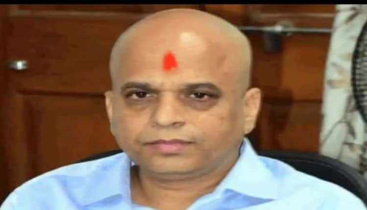 IAS Daulat Desai | ex kolhapur district collector daulat desai have resigned an indian administrative service