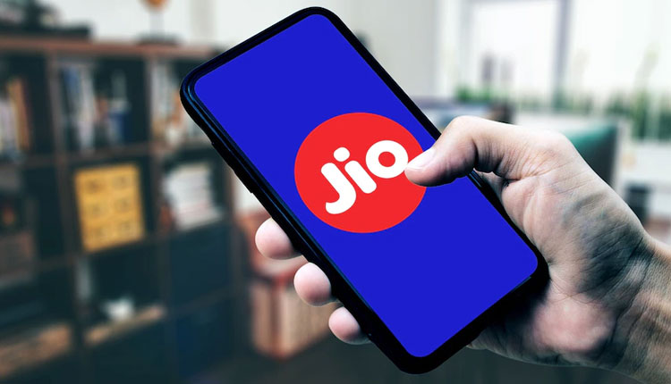 Jio | jio cheapest postpaid plan only at 399 rupees get free netflix amazon prime disney hotstar free calling