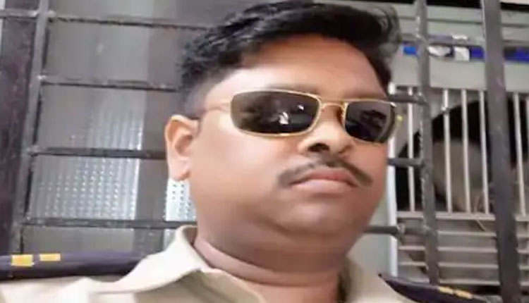 Police Constable Committed Suicide | police constable commits suicide in gondia