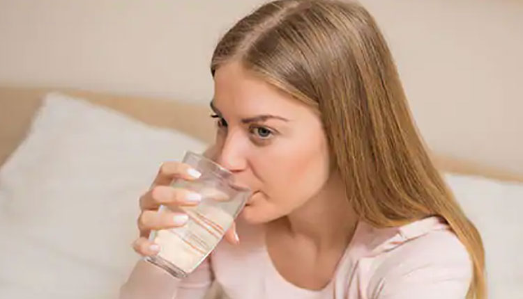 Symptoms Of Overhydration | symptoms of overhydration these 7 signs show that you are drinking too much water and spoiling your health