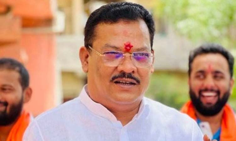 MLA Sanjay Shirsat | he had symptoms of a heart attack sanjay shirsats daughter gave detailed information about her health