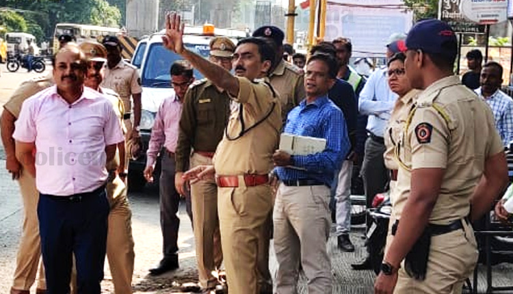 Pune Traffic Jam Problem | PMC Commissioner Vikram Kumar and Pune Police Commissioner Amitabh Gupta took the criticism of the traffic jam to heart! PMC Commissioner and Pune CP jointly inspect the roads and suggest 'on the spot' measures