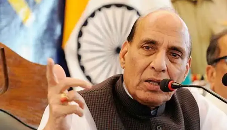Post Viral On Social Media | pulwama attack defence minister rajnath singh reaches jammu to review security situation in jammu and kashmir marathi news