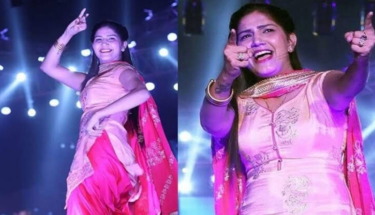 Sapna Chaudhary | sapna choudhary stage show incident audience throw water bottles on stage
