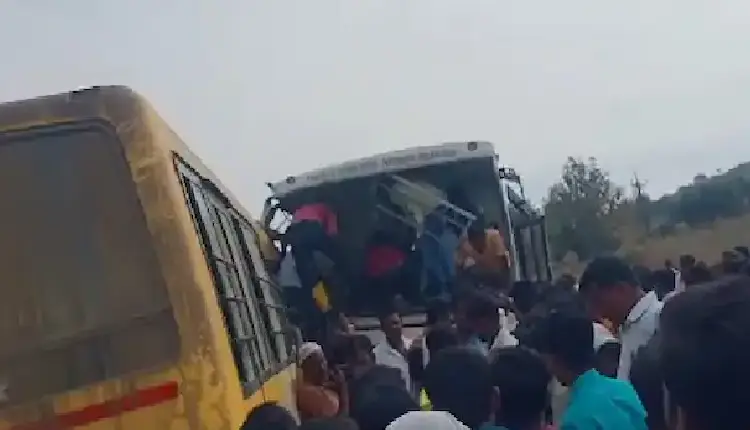 Parbhani News | parbhani accident news school bus and st bus accident at gangakhed latest
