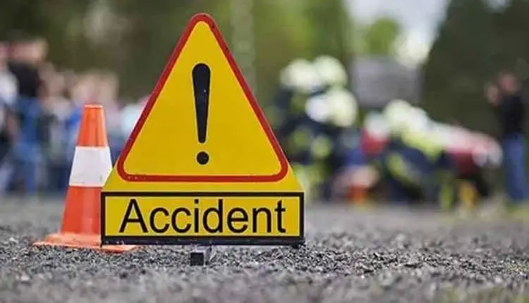 Mumbai-Pune Expressway Accident | accident private bus and container on mumbai pune expressway bus driver was killed on spot raigad khopoli