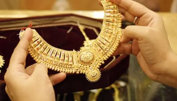 Gold Price Today | gold silver price today yellow metal reaches 57000 including gst silver crosses 70 thousand mark