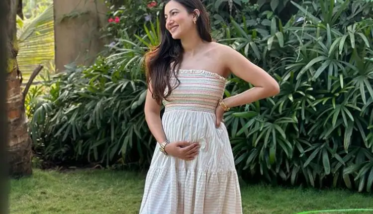 Gauahar Khan | gauahar khan flaunt her baby bump see actresses