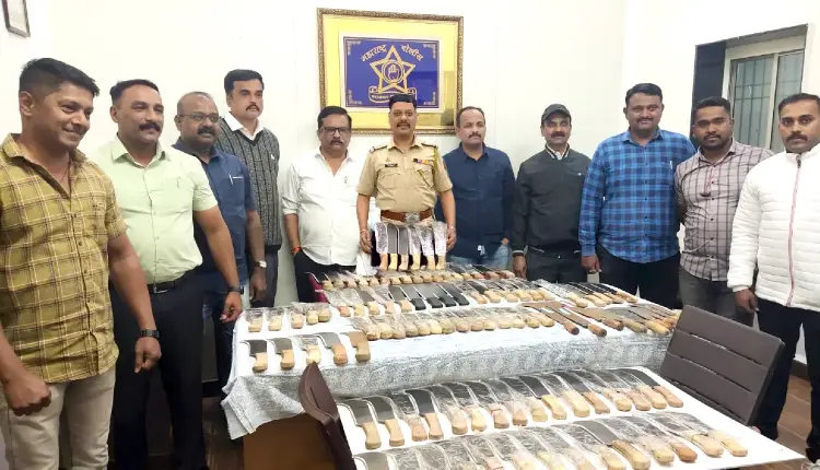Pune Crime News | Pune police in action mode against Koyta gang, raids directly on Koyta sellers; Crime Branch seized 105 Koyta