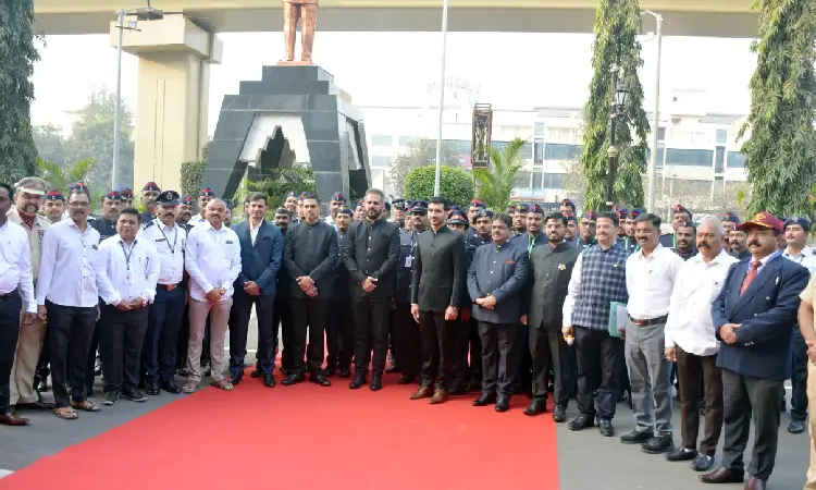 Republic Day | 'Independence Jubilee Medal' to Pimpri Chinchwad Fire Brigade officers and employees on the occasion of 75 years of Independence of the country