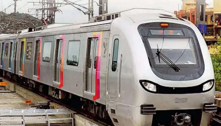 Pune Metro | installation of steel girders at sangamwadi railway crossing under vanaj to ramwadi metro line completed