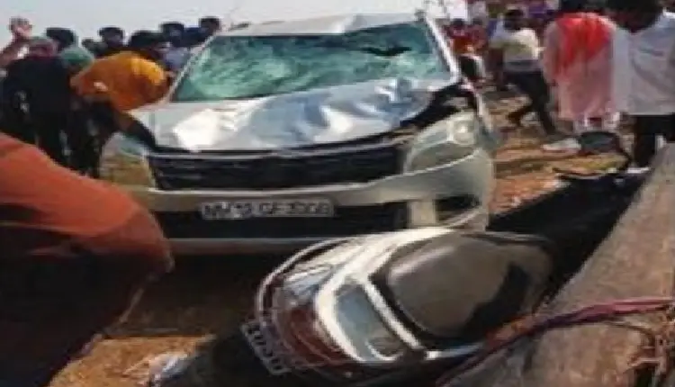 Bhandara Crime News | as steering suddenly locked car entered mahaprasad mandap