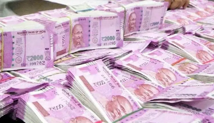 Pune Chinchwad Bypoll Election | pune bypoll election car carrying rs 14 lakh was seized in dalvinagar in chinchwad