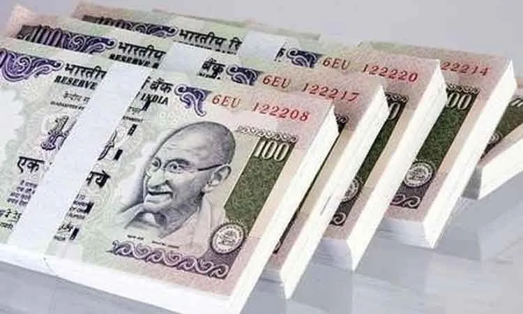Pune Crime News | kasba bypoll campaign swargate police seized cash of five lakhs from a suspicious vehicle pune crime news