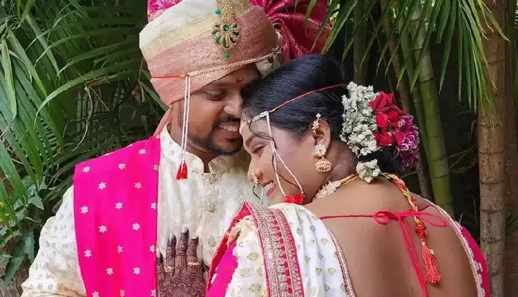 Vanita Kharat Wedding | maharashtrachi hasyajatra fame vanita kharat husband sumit londhe special ukhana see video