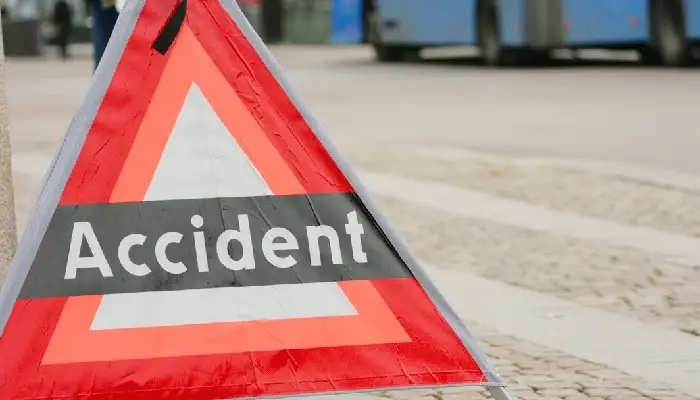 Latur Accident News | latur nilanga to aurad road accident news four dead two injured