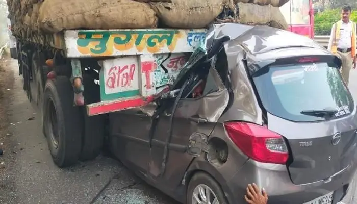 Mumbai- Pune Expressway Accident | fatal car accident on mumbai pune expressway three people died on the spot