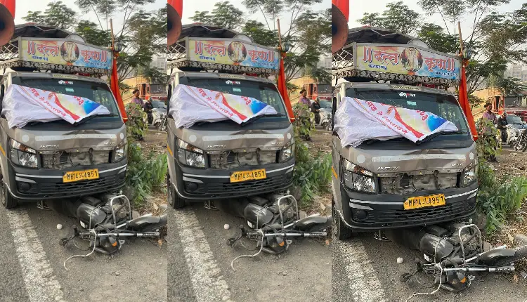 Pune Crime Accident News | shivjayanti tempo accident involving carrying jyot on mumbai bangalore highway 20 to 25 people injured