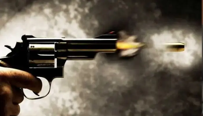 Firing In Talegaon Dabhade | Animosity shooting by minor, bullet through shoulder; Incident at Talegaon Dabhade
