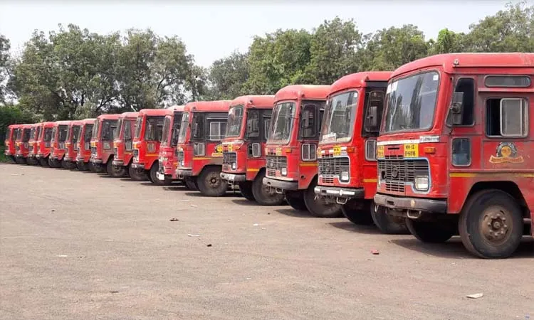 MSRTC ST Bus | msrtc st bus advertisement suspension of three employees of dharashiv bhoom canceled in connection with order issued to join work