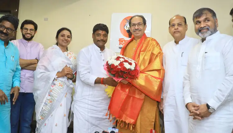 Uddhav Thackeray | congress mla ravindra dhangekar met shiv sena uddhav thackeray at matoshree after wining kasba bypoll election