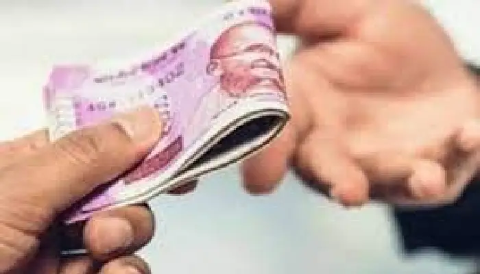 Ahmednagar ACB Trap | Ahmednagar Anti-Corruption Bureau: Anti-Corruption Division - Talathi, typist caught in ACB's net while accepting bribe of 36,000