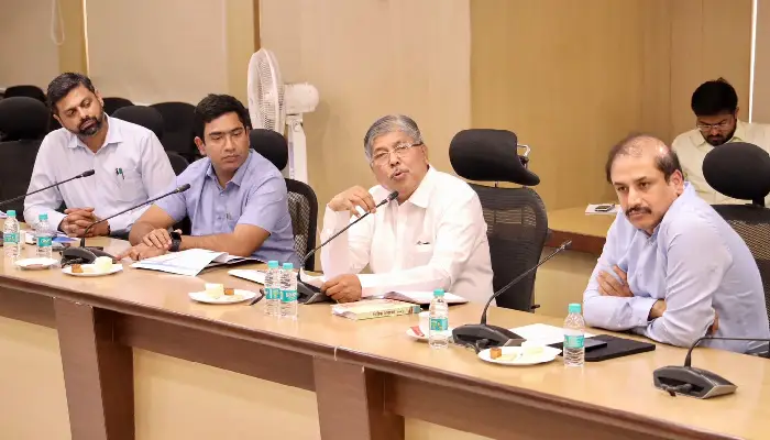 Chandrakant Patil - Pune PMC | Municipal Corporation should take cooperation of industries through CSR for works - Guardian Minister Chandrakant Patil