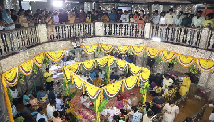 Dagdusheth Ganpati | Dagdusheth Ganapati: Shradesh Mangalam wedding ceremony of Shri Ganesha and Goddess Sharda is performed