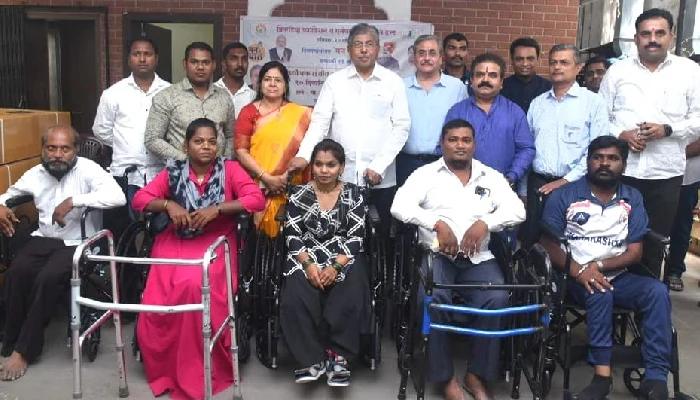 Creative Foundation-Enabler Charitable Trust | Chandrakant Patil will do his best for the welfare of the disabled