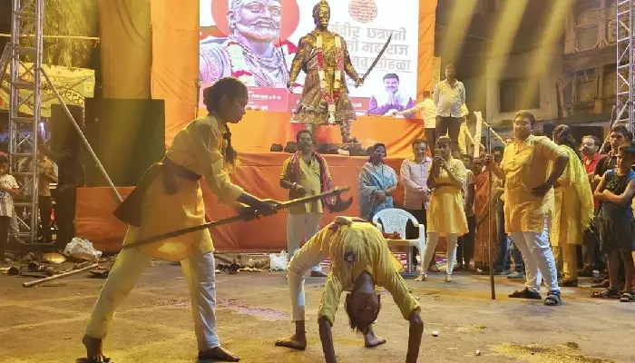Chhatrapati Sambhaji Maharaj Jayanti | Dharamveer Chhatrapati Sambhaji Maharaj's birth anniversary was celebrated with Shiv's manly games and light sound show (Video)