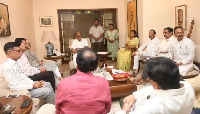 Maharashtra Politics News mahavikas-aghadi-meeting-uddhav-thackeray-not-agree-with-same-seats-to-all-for-loksabha-elections