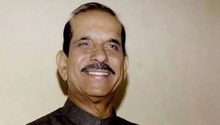 Former CM Manohar Joshi | manohar joshi health update is critical and semi comatose his brain haemorrhage is stable he continues to be in icu
