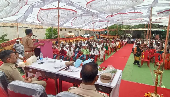 Nandurbar Police - SP PR Patil | Nandurbar Superintendent of Police P.R. Patil And Other Officers Solved 116 complaints in Janata Durbar