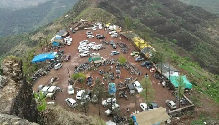 Pune Sinhagad News | Action has been taken, but the forest department is delaying to give the stall, the businessmen of Sinhagad fort have no qualms!