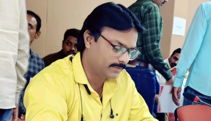 Pune Crime News | So-called rapist journalist from Solapur demands Rs 5 lakh extortion from businessman in Pune; Crime branch police firing near Patas toll gate, Mahesh Hanme and Dinesh Hanme arrested