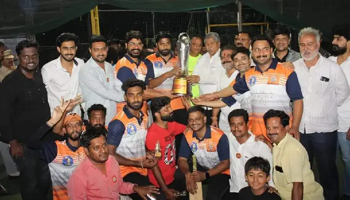 Pune Maitri Box Premier League | Pune Maitri Box Premier League-2023 Cricket Cup won by 'MNS'; Chandrakantada is happy with the victory of MNS