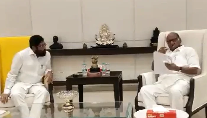 Sharad Pawar Meet CM Eknath Shinde | sharad pawar meets chief minister eknath shinde video of varsha bungalow in front