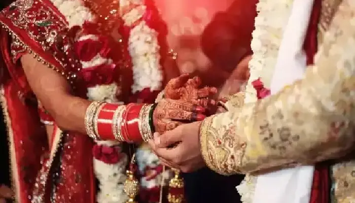 Pune Crime News | Narayangaon Police Station - A single young woman was robbed of lakhs of rupees by marrying many people