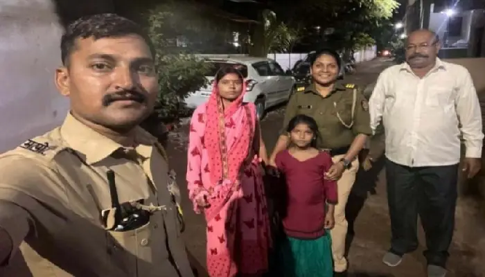 Pune Police News | Due to the vigilance of the Mundhwa police, the little girl returned to her mother's lap
