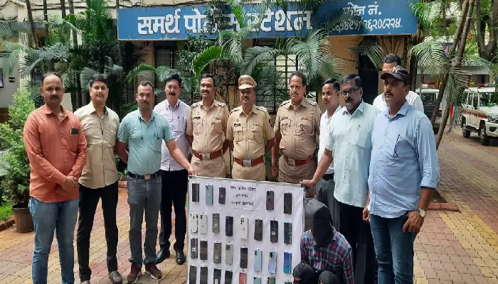 Pune Crime News | Samarth police arrested a mobile phone thief in the fish market of Nana Peth, as many as 29 smart phones were seized