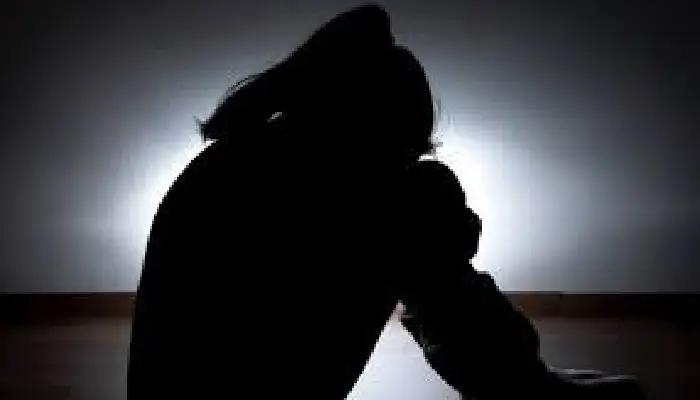 Pune Crime News | Mental torture of 17-year-old girl by threatening to commit suicide, offense under POCSO against youth; Incidents in Kondhwa area