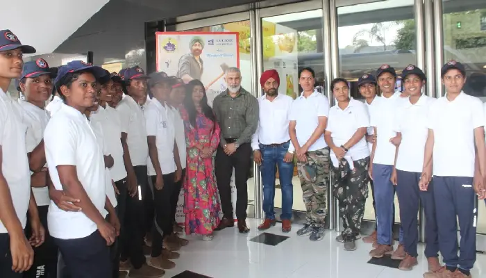 Pune News | A special show of the movie 'Gadar-2' for the officers and employees of various sectors on behalf of Manjit Singh Virdi Foundation.