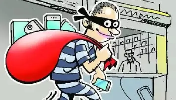 Pune Crime News | Kothrud: Mobiles worth 53 lakhs were stolen from a mobile shop
