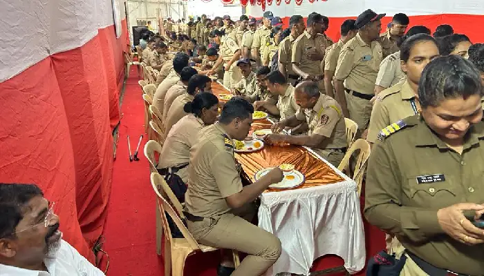 Pune Police News | Food and refreshments for the police during Ganeshotsav! 6000 officials-employees, home guards, police friends along with senior officials enjoyed